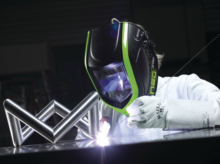 Optrel NEO P550 Schweißhelm im Einsatz bei Edelstahlverbindung mit WIG-Verfahren